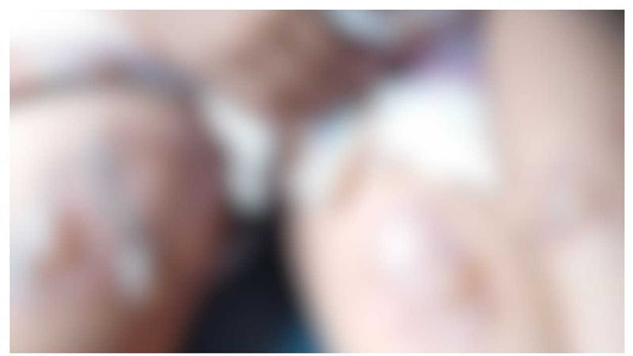 ട്രെയിൻ യാത്രയിൽ ചായവീണ് ഏഴ് വയസുകാരന് പൊള്ളലേറ്റ സംഭവം; കേസ്, റിപ്പോർട്ട് തേടി ട്രെയിൻ യാത്രയിൽ ചായവീണ് ഏഴ് വയസുകാരന് പൊള്ളലേറ്റ സംഭവം; കേസ്, റിപ്പോർട്ട് തേടി