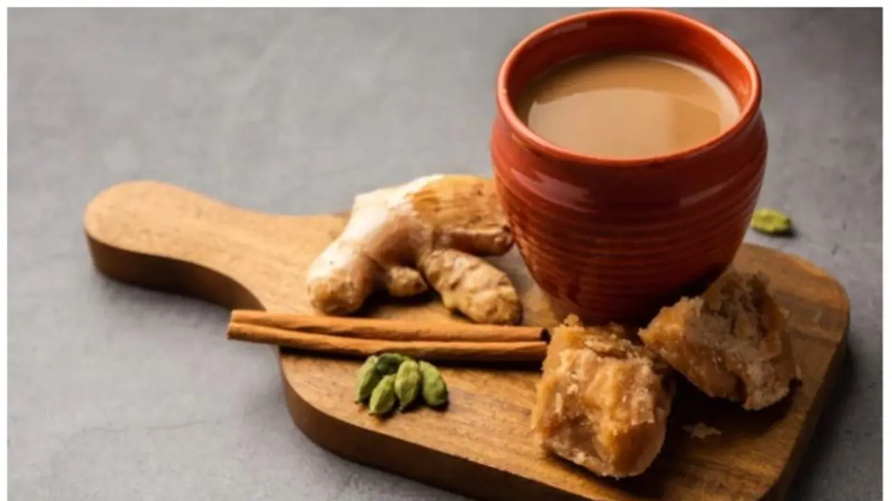 വെെകുന്നേരം ശർക്കര ചായ കുടിച്ചാലോ ? ഗുണങ്ങൾ ചെറുതൊന്നുമല്ല വെെകുന്നേരം ശർക്കര ചായ കുടിച്ചാലോ ? ഗുണങ്ങൾ ചെറുതൊന്നുമല്ല