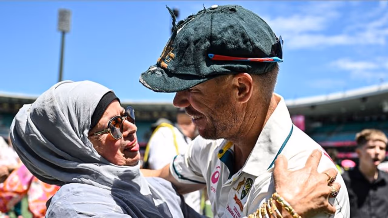 എന്‍റെ അമ്മ അവനെ 'പിശാച്' എന്നാണ് വിളിക്കുന്നത്! ഡേവിഡ് വാര്‍ണറുമായുള്ള സൗഹൃദത്തെ കുറിച്ച് ഉസ്മാന്‍ ഖവാജ