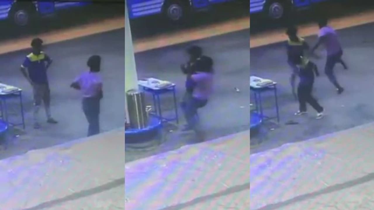 മൂന്നംഗ സംഘം ബൈക്കിലെത്തി, പിന്നാലെ പെട്രോള്‍ പമ്പ് ജീവനക്കാരന് മര്‍ദനം, പ്രതികള്‍ കസ്റ്റഡിയില്‍