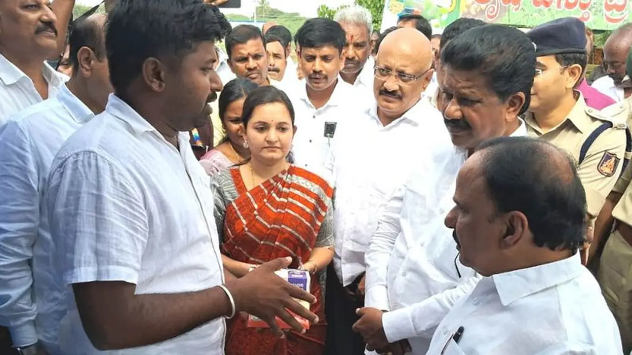 ಡಿಸಿಎಂ ಡಿಕೆಶಿ ನೇತೃತ್ವದಲ್ಲಿ ಭದ್ರಾ ಮೇಲ್ದಂಡೆ ಪರಿಶೀಲನೆ: ಸಚಿವ ಡಿ.ಸುಧಾಕರ್ ಡಿಸಿಎಂ ಡಿಕೆಶಿ ನೇತೃತ್ವದಲ್ಲಿ ಭದ್ರಾ ಮೇಲ್ದಂಡೆ ಪರಿಶೀಲನೆ: ಸಚಿವ ಡಿ.ಸುಧಾಕರ್