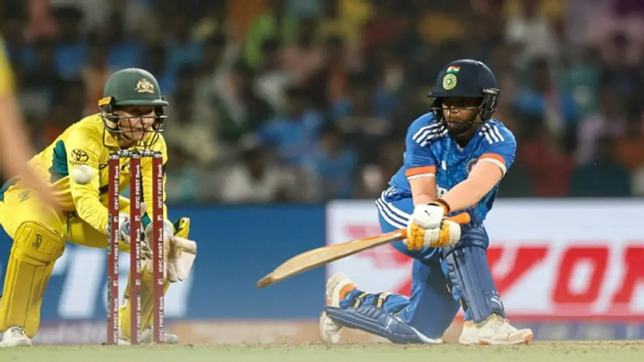 India Women vs Australia Women, 2nd T20I : తడబడిన భారత్.. ఆసీస్ లక్ష్యం 131 పరుగులు