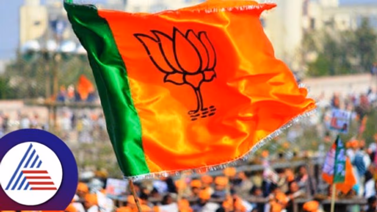 கொங்கு மண்டலத்துக்கு வேட்பாளர்களை தேர்வு செய்த பாஜக? அமைச்சர் சீட் கன்ஃபார்ம்! கொங்கு மண்டலத்துக்கு வேட்பாளர்களை தேர்வு செய்த பாஜக? அமைச்சர் சீட் கன்ஃபார்ம்!