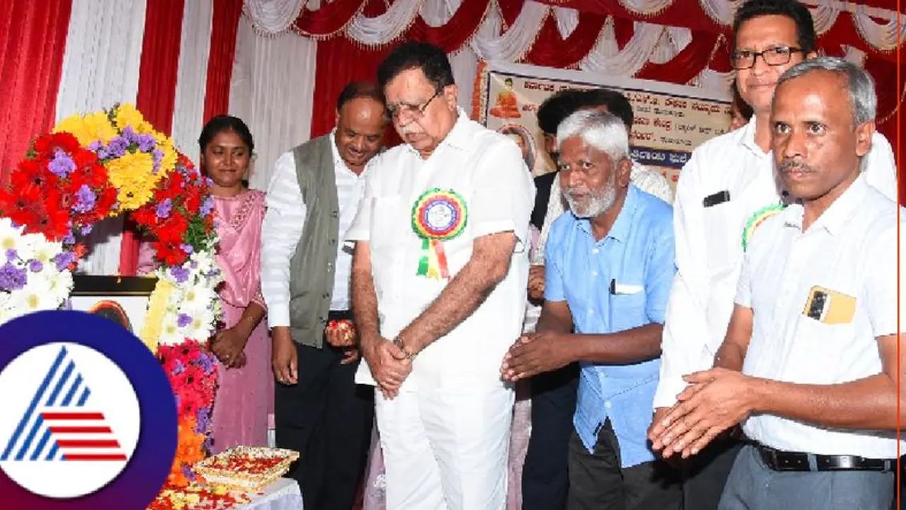 ಅಯೋಧ್ಯೆಯಲ್ಲಿ ರಾಮಮಂದಿರ ಜೊತೆಗೆ ವಾಲ್ಮೀಕಿ ದೇಗುಲ ನಿರ್ಮಾಣ: ಪ್ರಧಾನಿಗೆ ಸಚಿವ ರಾಜಣ್ಣ ಪತ್ರ! ಅಯೋಧ್ಯೆಯಲ್ಲಿ ರಾಮಮಂದಿರ ಜೊತೆಗೆ ವಾಲ್ಮೀಕಿ ದೇಗುಲ ನಿರ್ಮಾಣ: ಪ್ರಧಾನಿಗೆ ಸಚಿವ ರಾಜಣ್ಣ ಪತ್ರ!