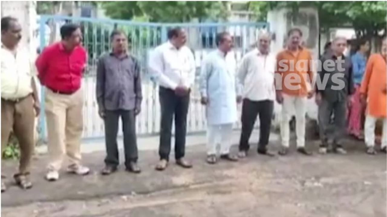 ' 11 പ്രതികളെ ജയിലിലാക്കണം'; ബിൽക്കിസ് ബാനുകേസിൽ പ്രതികൾ രണ്ടാഴ്ച്ചക്കകം ജയിലിലേക്ക് മടങ്ങണമെന്ന് സുപ്രീംകോടതി