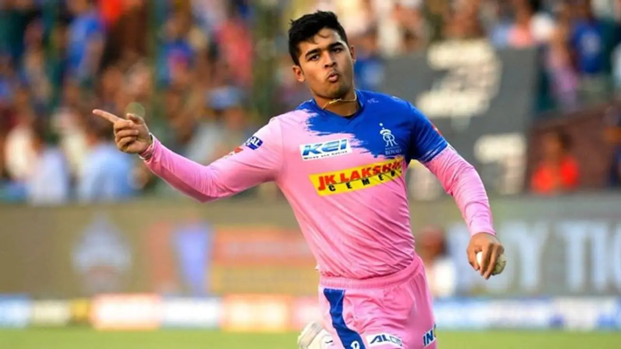 IPL 2024: ఢిల్లీ బౌలింగ్ ను రఫ్ఫాడించిన‌ రియాన్ పరాగ్.. 3వ ఐపీఎల్ హాఫ్ సెంచరీతో ఫామ్ లోకి.. ! 