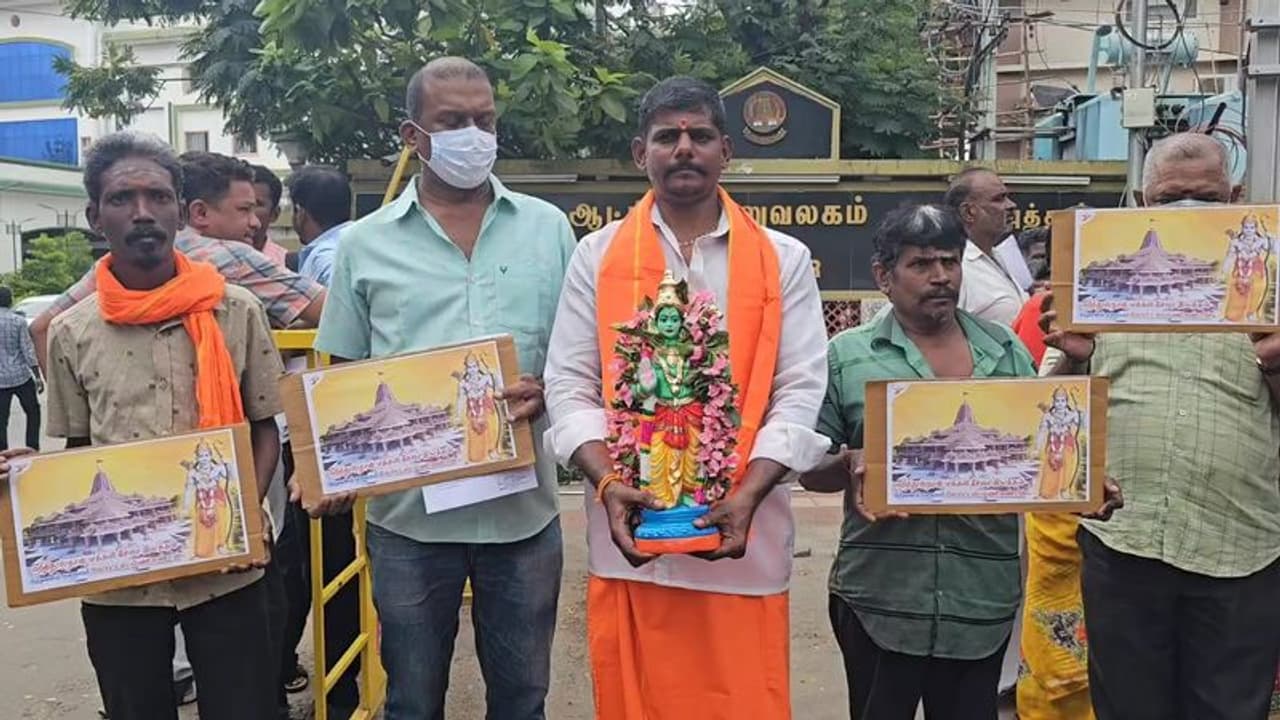 அயோத்தி ராமர் கோவில் கும்பாபிஷேகத்தின் போது தமிழகத்தில் பொதுவிடுமுறை அளிக்க வேண்டும் அரசுக்கு கோரிக்கை