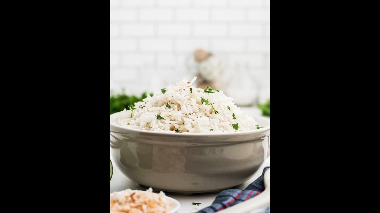 10 நிமிடத்தில் சுவையான தேங்காய் சாதம்.. இப்படி செஞ்சி அசத்துங்க..!