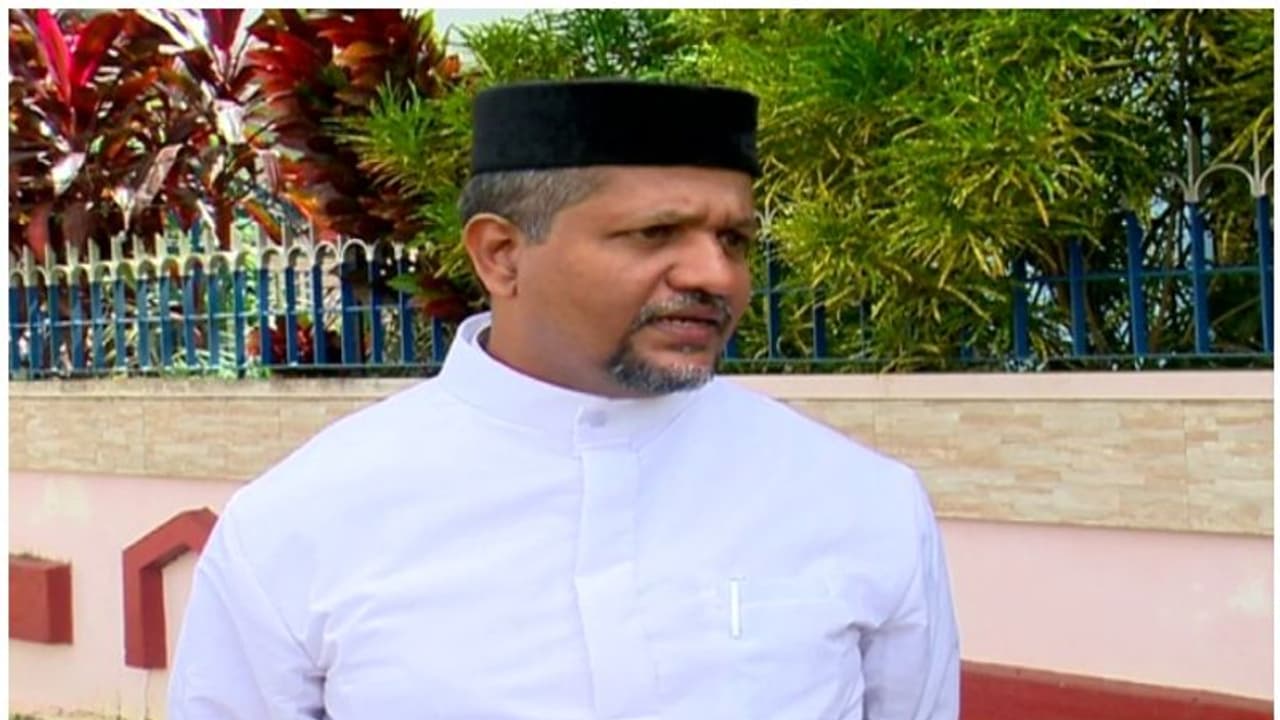 'ഡാഷ് മോൻ' വിളി; ഫാ. മാത്യൂസ് വാഴക്കുന്നത്തിനെതിരെ നടപടിയുമായി ഓർത്തഡോക്സ് സഭ, ചുമതലകളിൽ നിന്നും നീക്കി 'ഡാഷ് മോൻ' വിളി; ഫാ. മാത്യൂസ് വാഴക്കുന്നത്തിനെതിരെ നടപടിയുമായി ഓർത്തഡോക്സ് സഭ, ചുമതലകളിൽ നിന്നും നീക്കി