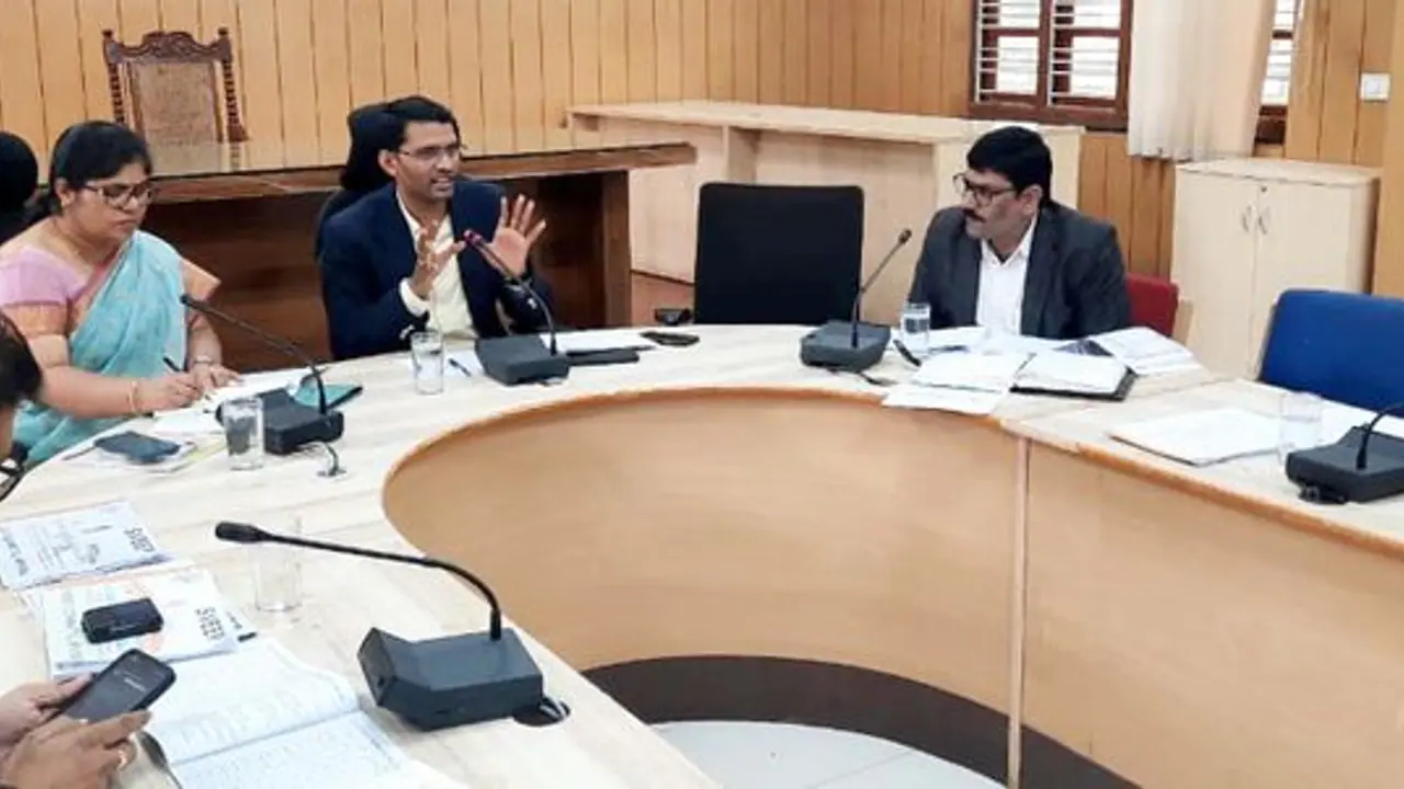 ಮತದಾನದ ಪ್ರಮಾಣ ಹೆಚ್ಚಿಸಲು ಸ್ವೀಪ್ ಚಟುವಟಿಕೆ ಕೈಗೊಳ್ಳಿ : ಹೆಚ್ಚುವರಿ ಮುಖ್ಯ ಚುನಾವಣಾಧಿಕಾರಿ ಮತದಾನದ ಪ್ರಮಾಣ ಹೆಚ್ಚಿಸಲು ಸ್ವೀಪ್ ಚಟುವಟಿಕೆ ಕೈಗೊಳ್ಳಿ : ಹೆಚ್ಚುವರಿ ಮುಖ್ಯ ಚುನಾವಣಾಧಿಕಾರಿ