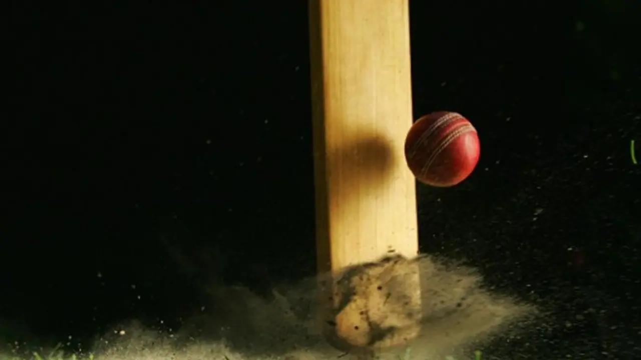 Tragic incident in Mumbai: 52 year old cricketer dies after ball from another match hits his head Tragic incident in Mumbai: 52 year old cricketer dies after ball from another match hits his head