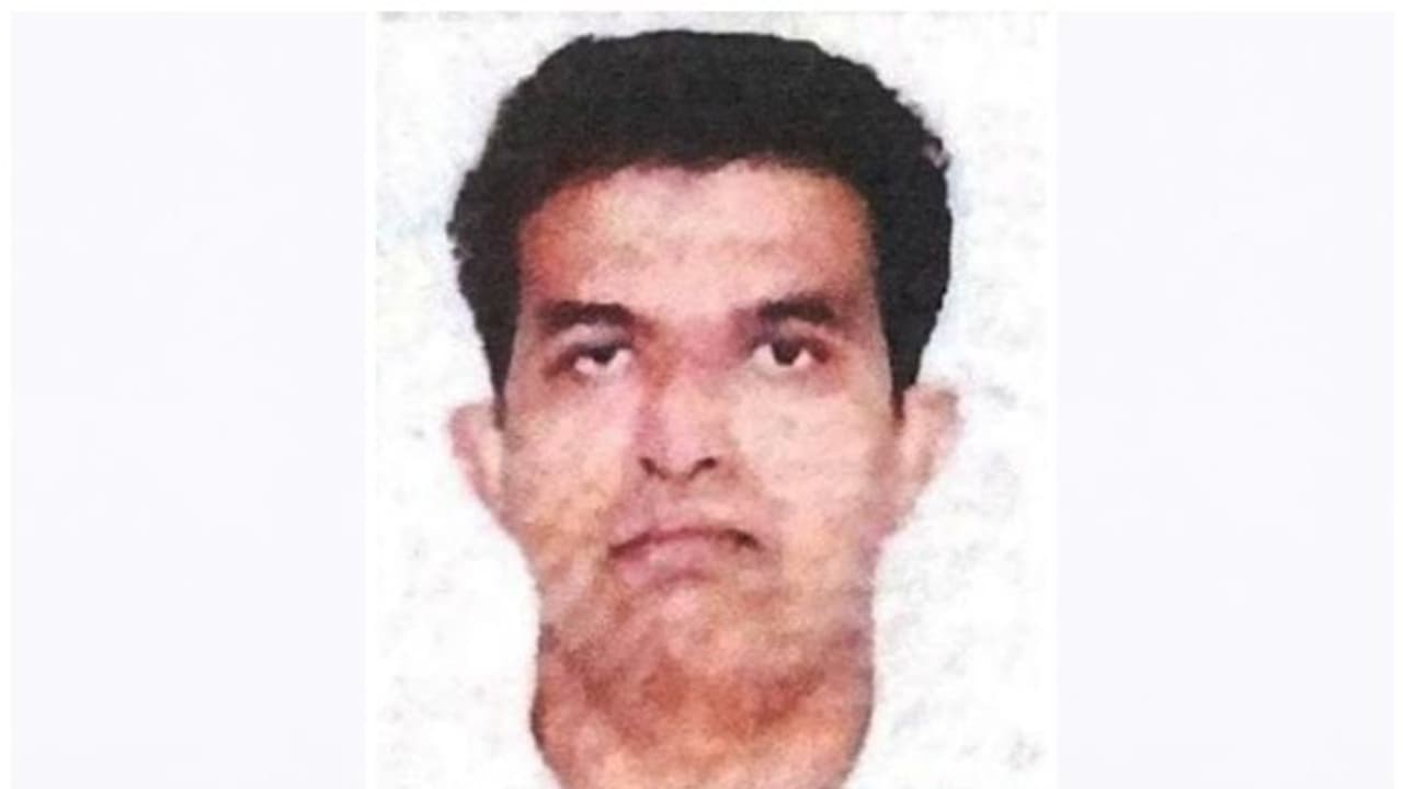 ഭക്ഷണം പാചകം ചെയ്യുന്നതിനിടെ നെഞ്ചുവേദന; പ്രവാസി മലയാളി താമസസ്ഥലത്ത് മരിച്ചു ഭക്ഷണം പാചകം ചെയ്യുന്നതിനിടെ നെഞ്ചുവേദന; പ്രവാസി മലയാളി താമസസ്ഥലത്ത് മരിച്ചു