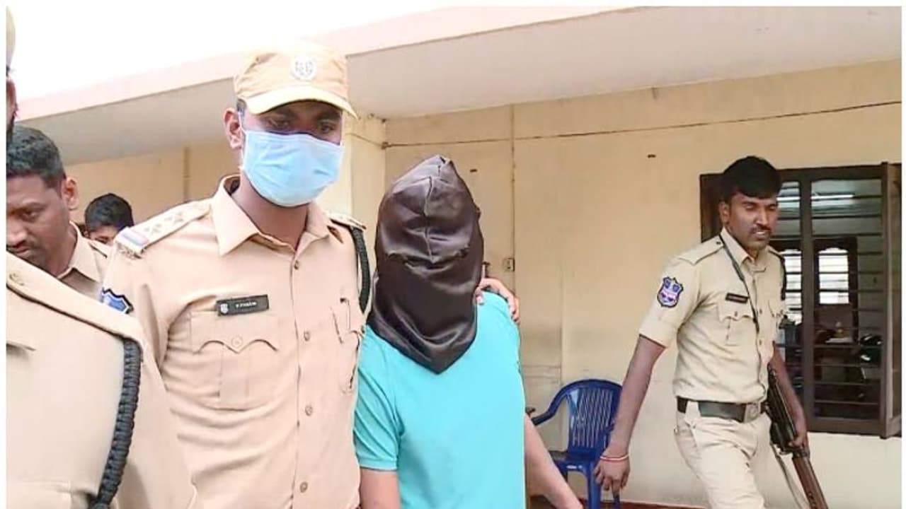 സിപിഐ മാവോയിസ്റ്റിന്റെ കേന്ദ്ര കമ്മിറ്റി അംഗം സഞ്ജയ് ദീപക് റാവു റിമാൻഡിൽ; അറസ്റ്റ് രേഖപ്പെടുത്തിയത് കേരളത്തിൽ സിപിഐ മാവോയിസ്റ്റിന്റെ കേന്ദ്ര കമ്മിറ്റി അംഗം സഞ്ജയ് ദീപക് റാവു റിമാൻഡിൽ; അറസ്റ്റ് രേഖപ്പെടുത്തിയത് കേരളത്തിൽ