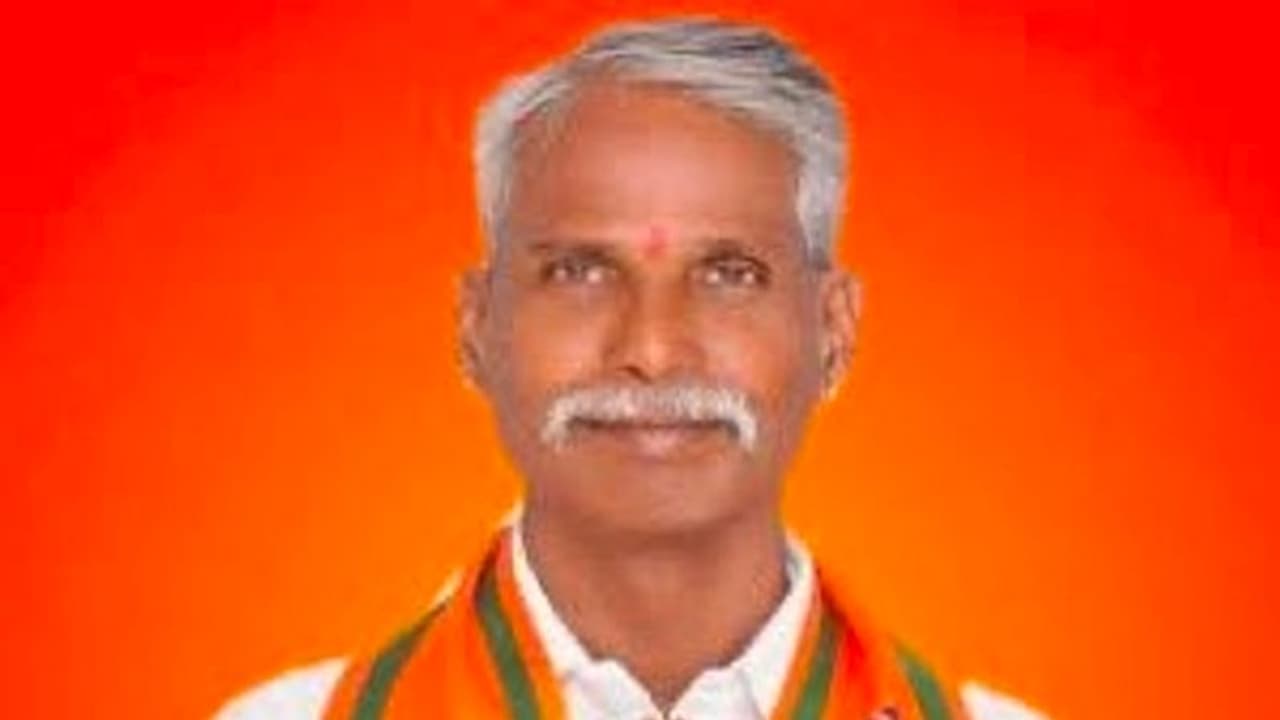 ఎక్కువ మందిని కనండి.. ప్రధాని మోడీ వారికి ఇళ్లు కట్టిస్తారు బీజేపీ నేత, రాజస్థాన్ మంత్రి వింత సలహా.. ఎక్కువ మందిని కనండి.. ప్రధాని మోడీ వారికి ఇళ్లు కట్టిస్తారు బీజేపీ నేత, రాజస్థాన్ మంత్రి వింత సలహా..