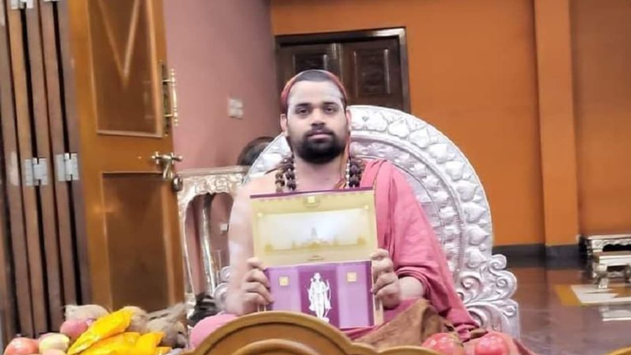 ಅಯೋಧ್ಯೆ ರಾಮಮಂದಿರ ಪುನರ್ ಪ್ರತಿಷ್ಠಾಪನೆಗೆ 4 ಶಂಕರಪೀಠ ದೂರ ವಿಚಾರ: ಗೌರಿಶಂಕರ್ ಹೇಳಿದ್ದೇನು? ಅಯೋಧ್ಯೆ ರಾಮಮಂದಿರ ಪುನರ್ ಪ್ರತಿಷ್ಠಾಪನೆಗೆ 4 ಶಂಕರಪೀಠ ದೂರ ವಿಚಾರ: ಗೌರಿಶಂಕರ್ ಹೇಳಿದ್ದೇನು?