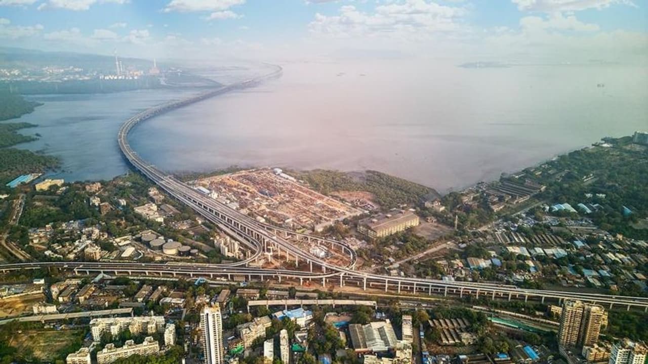 Mumbai's Atal Setu sees second suicide in 2 days as businessman jumps to death Mumbai's Atal Setu sees second suicide in 2 days as businessman jumps to death