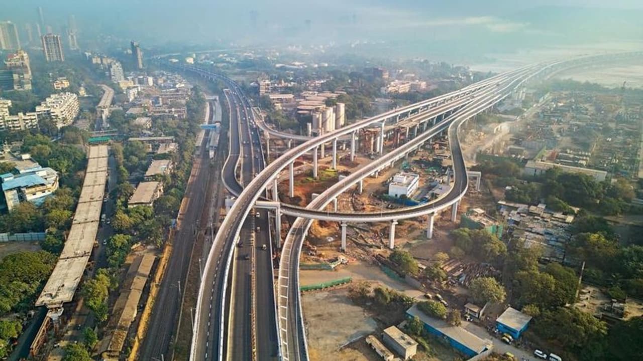 ದೇಶದ ಉದ್ದದ ಸಮುದ್ರ ಸೇತುವೆಗಿಂದು ಮೋದಿ ಚಾಲನೆ: ಹೊಸ ಸೇತುವೆ ಮೇಲೆ ಪ್ರಧಾನಿ ಸಂಚಾರ