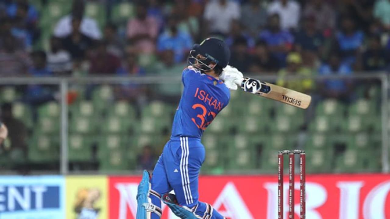 ദ്രാവിഡ് പറഞ്ഞിട്ടും കുലുക്കമില്ല; ഇഷാന് കിഷന്റെ ഭാവി തുലാസില്, രഞ്ജി ട്രോഫിക്ക് ഇതുവരെ തയ്യാറായില്ല ദ്രാവിഡ് പറഞ്ഞിട്ടും കുലുക്കമില്ല; ഇഷാന് കിഷന്റെ ഭാവി തുലാസില്, രഞ്ജി ട്രോഫിക്ക് ഇതുവരെ തയ്യാറായില്ല