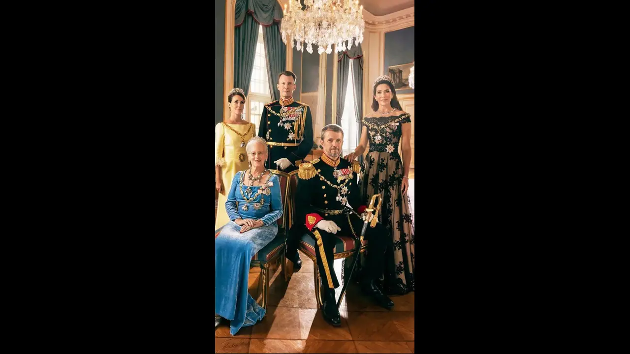 ಡೆನ್ಮಾರ್ಕ್ ರಾಣಿ ಮಾರ್ಗರೇಟ್ ಪದತ್ಯಾಗ, ರಾಜನಾಗಿ ಪುತ್ರ ಅಧಿಕಾರಕ್ಕೆ, 1ಲಕ್ಷಕ್ಕೂ ಹೆಚ್ಚು ನೆರೆದ ಪ್ರಜೆಗಳು! ಡೆನ್ಮಾರ್ಕ್ ರಾಣಿ ಮಾರ್ಗರೇಟ್ ಪದತ್ಯಾಗ, ರಾಜನಾಗಿ ಪುತ್ರ ಅಧಿಕಾರಕ್ಕೆ, 1ಲಕ್ಷಕ್ಕೂ ಹೆಚ್ಚು ನೆರೆದ ಪ್ರಜೆಗಳು!