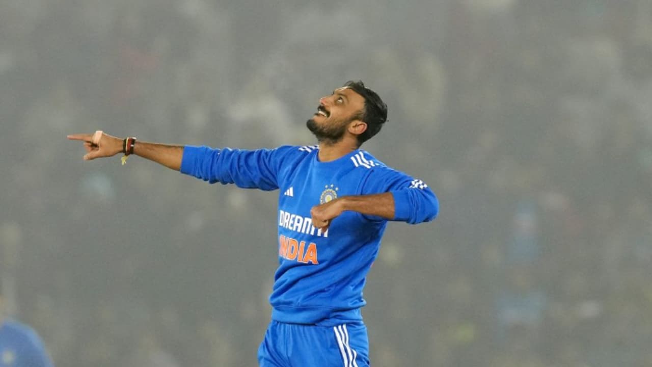 IND vs AFG: డబుల్ సెంచరీ వికెట్లు.. టీ20ల్లో అక్షర్ పటేల్ సరికొత్త రికార్డు.. IND vs AFG: డబుల్ సెంచరీ వికెట్లు.. టీ20ల్లో అక్షర్ పటేల్ సరికొత్త రికార్డు..