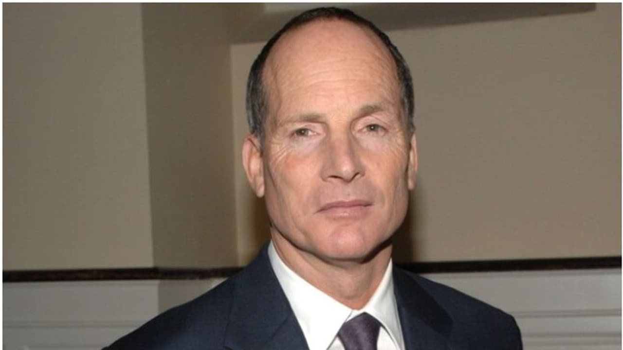 'ഗർഭിണിയായ ഭാര്യ അടുത്ത മുറിയിൽ ഉറങ്ങുമ്പോൾ കൗമാരിക്കാരിയുമായി ബന്ധപ്പെട്ടു'; കോടീശ്വരനെതിരെ ആരോപണം 