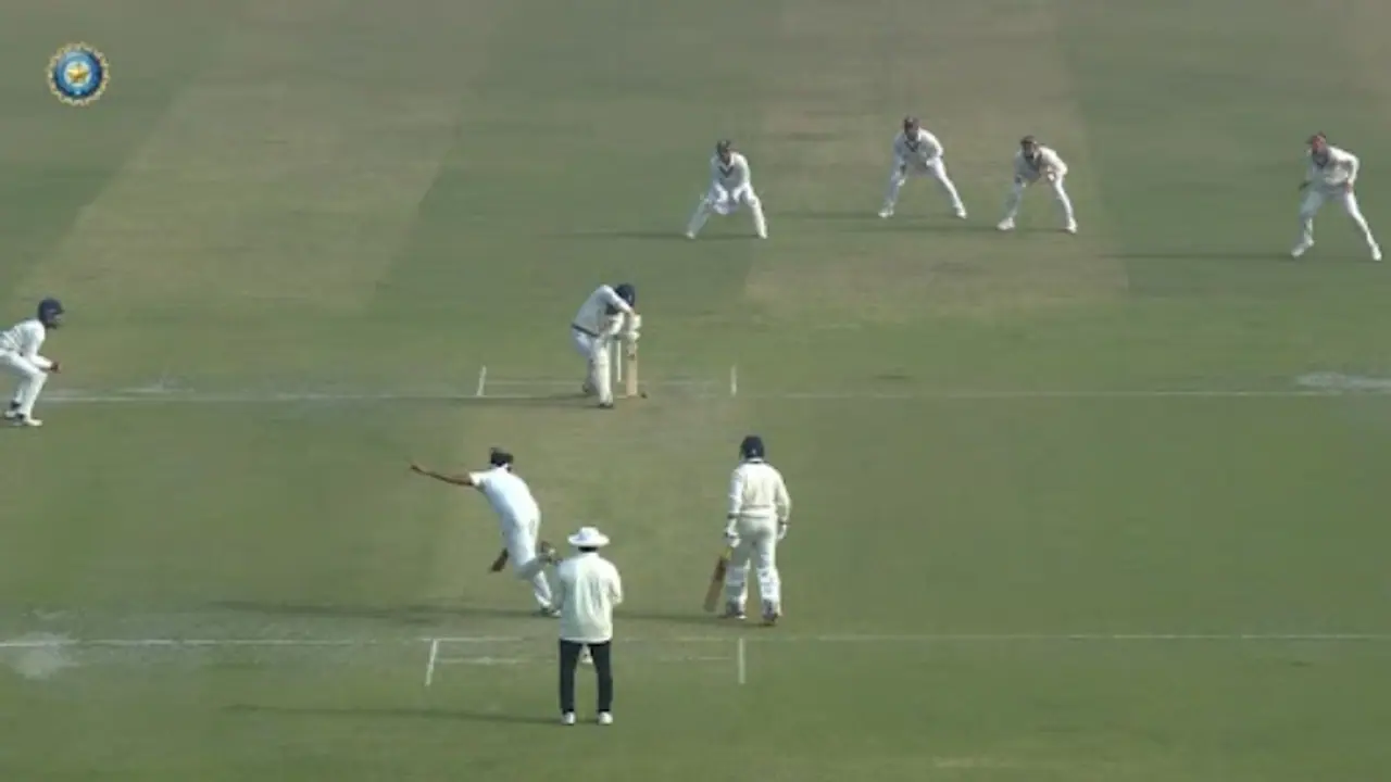 Vidarbha triumphs over Madhya Pradesh; Secures spot in Ranji Trophy final against Mumbai Vidarbha triumphs over Madhya Pradesh; Secures spot in Ranji Trophy final against Mumbai