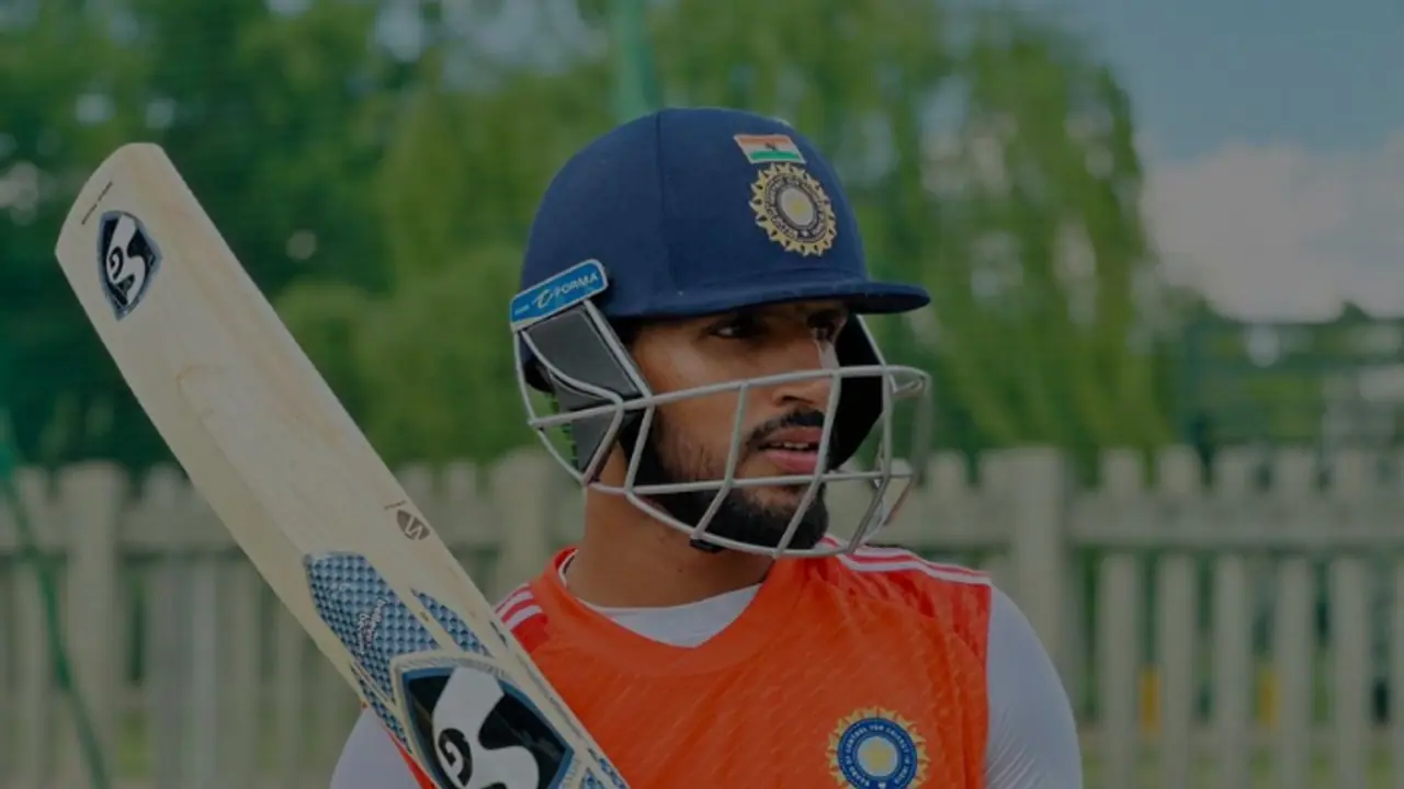 ಮೈಮೇಲಿನ ಚಿನ್ನ ಅಡವಿಟ್ಟು ಮಗನಿಗೆ ಕ್ರಿಕೆಟ್ ಕಿಟ್ ಕೊಡಿಸಿದ ತಾಯಿ..! ಈತನೇ ಈಗ ಟೀಂ ಇಂಡಿಯಾದ ಭರವಸೆ ಮೈಮೇಲಿನ ಚಿನ್ನ ಅಡವಿಟ್ಟು ಮಗನಿಗೆ ಕ್ರಿಕೆಟ್ ಕಿಟ್ ಕೊಡಿಸಿದ ತಾಯಿ..! ಈತನೇ ಈಗ ಟೀಂ ಇಂಡಿಯಾದ ಭರವಸೆ