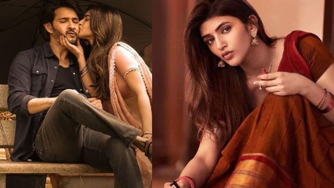 మహేష్ బాబుకు షాక్.. శ్రీలీల స్వీటు.. నువ్వే నా హార్ట్ అంటూ.. బ్యానర్లు కట్టిన డై హార్ట్ ఫ్యాన్స్ మహేష్ బాబుకు షాక్.. శ్రీలీల స్వీటు.. నువ్వే నా హార్ట్ అంటూ.. బ్యానర్లు కట్టిన డై హార్ట్ ఫ్యాన్స్