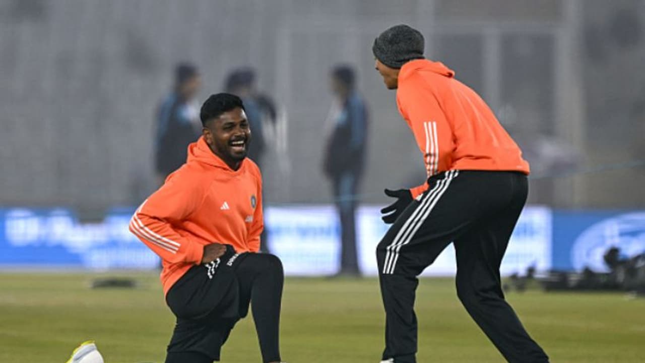 ഇന്ന് തിളങ്ങിയില്ലെങ്കില് പിന്നെ ലോകകപ്പ് മറക്കാം; അഫ്ഗാനെതിരായ അവസാന ടി20 സഞ്ജുവിന് ജീവന്മരണപ്പോരാട്ടം ഇന്ന് തിളങ്ങിയില്ലെങ്കില് പിന്നെ ലോകകപ്പ് മറക്കാം; അഫ്ഗാനെതിരായ അവസാന ടി20 സഞ്ജുവിന് ജീവന്മരണപ്പോരാട്ടം