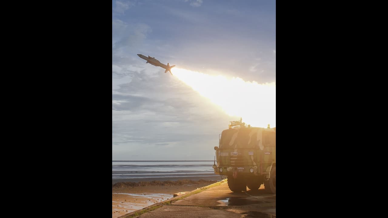 இந்திய ராணுவத்தின் ஆகாஷ் ஏவுகணை அமைப்பின் சோதனை வெற்றி! மற்றொரு மைல்கல்லை எட்டிய DRDO!