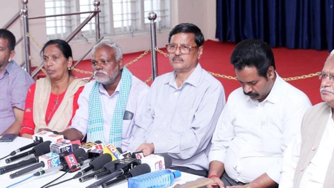  ರಾಜೇಂದ್ರ ಶ್ರೀಗಳ ಪ್ರತಿಮೆ ಅನಾವರಣಕ್ಕೆ ಸುಪ್ರಿಂಕೋರ್ಟ್ ತಡೆಯಾಜ್ಞೆ