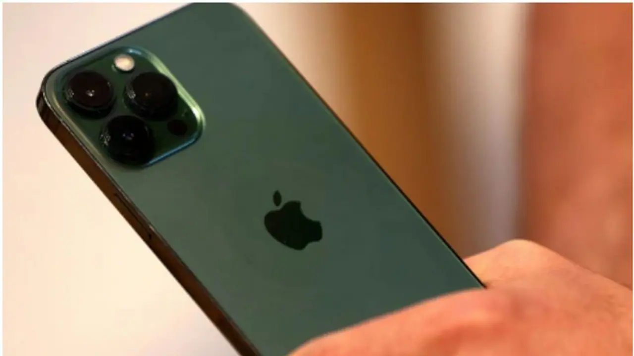 iPhone SE 4 to feature dynamic Island and vertical rear camera setup?