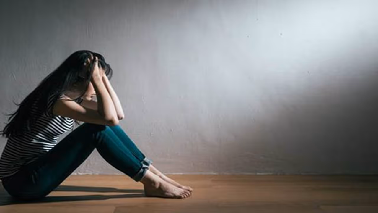 Bengaluru: 12 year old girl commits suicide by jumping from 29th floor at Begur Bengaluru: 12 year old girl commits suicide by jumping from 29th floor at Begur