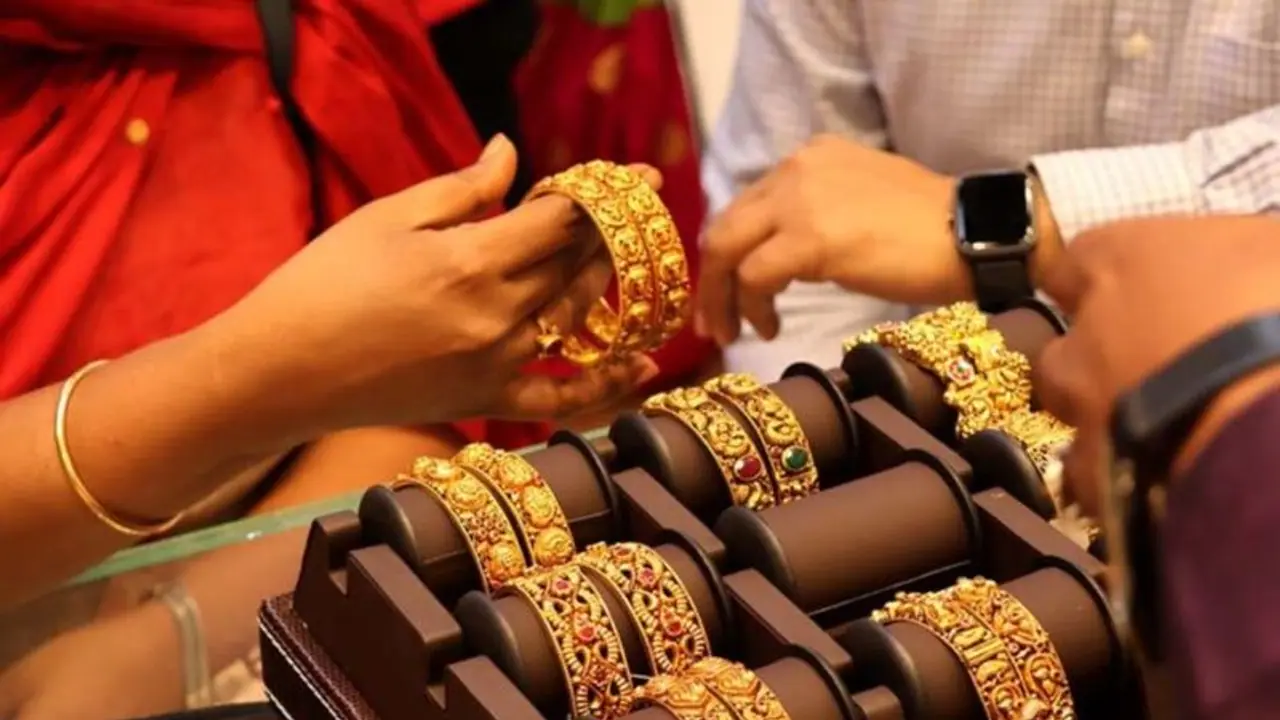 ಹೇಗಿದೆ ಇಂದು ನಿಮ್ಮ ನಗರದಲ್ಲಿ ಬೆಳ್ಳಿ ಬಂಗಾರದ ದರ ಹೇಗಿದೆ ಇಂದು ನಿಮ್ಮ ನಗರದಲ್ಲಿ ಬೆಳ್ಳಿ ಬಂಗಾರದ ದರ