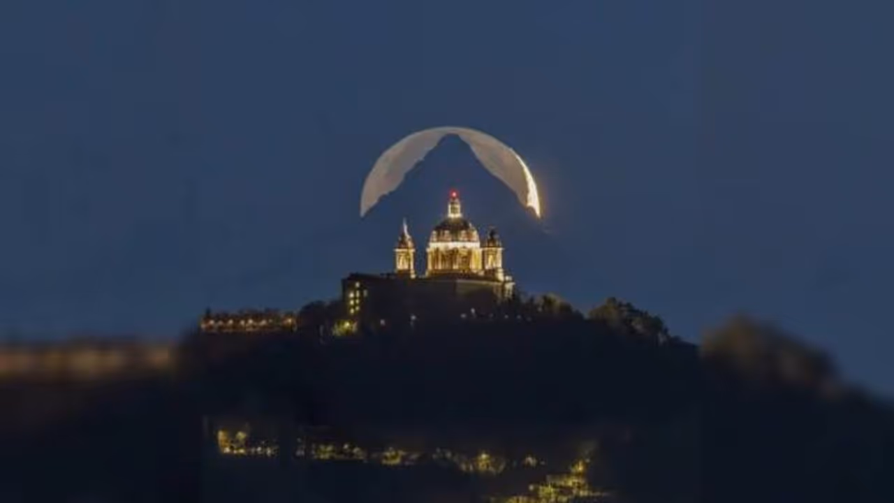 ആറ് വർഷം കാത്തിരുന്നൊരു ക്ലിക്ക്; പെർഫെക്ട് എന്ന് നാസ, വൈറലായി ചിത്രം ആറ് വർഷം കാത്തിരുന്നൊരു ക്ലിക്ക്; പെർഫെക്ട് എന്ന് നാസ, വൈറലായി ചിത്രം