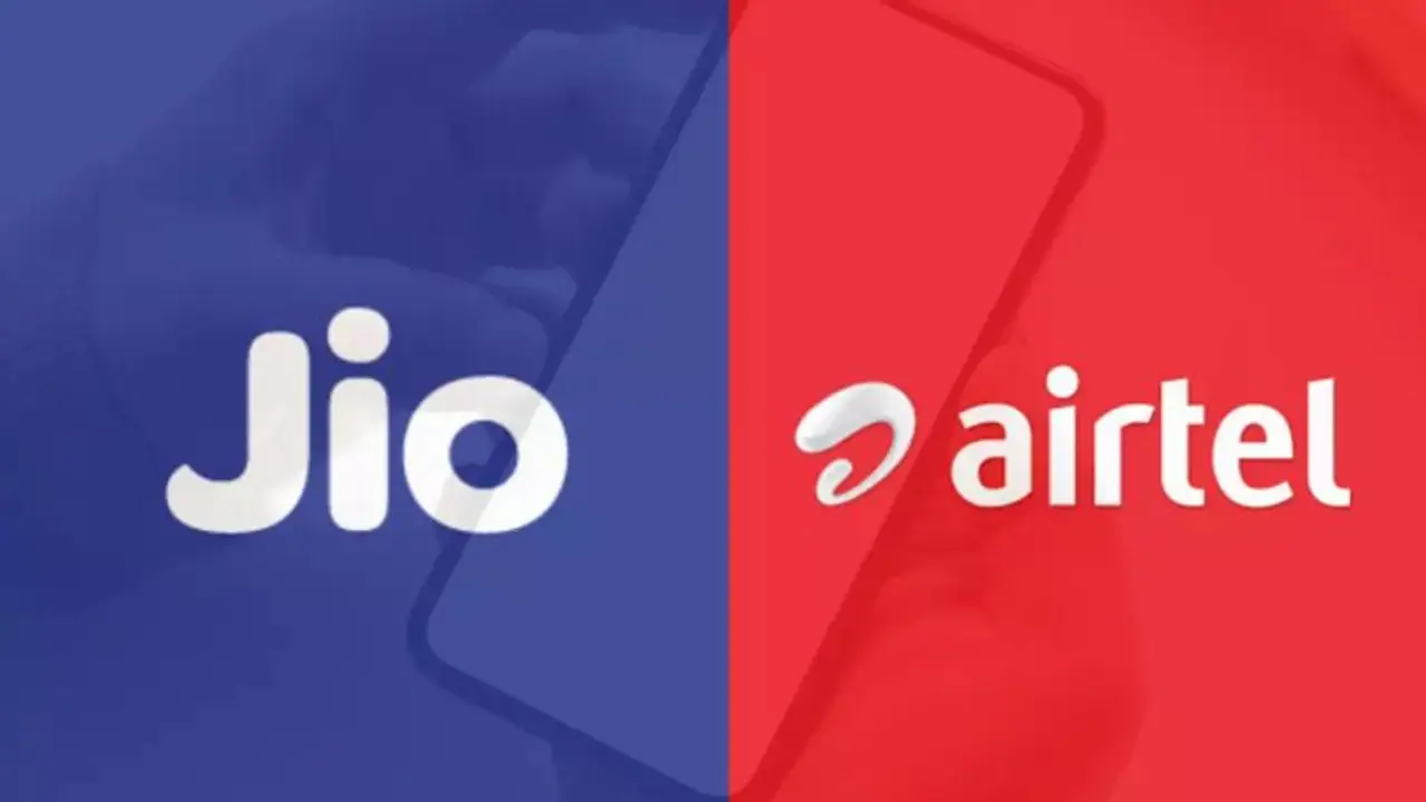 'വമ്പന് പണി'യുമായി ജിയോയും എയര്ടെല്ലും; 'അണ് ലിമിറ്റഡ് 5ജി ഇനിയില്ല' 'വമ്പന് പണി'യുമായി ജിയോയും എയര്ടെല്ലും; 'അണ് ലിമിറ്റഡ് 5ജി ഇനിയില്ല'