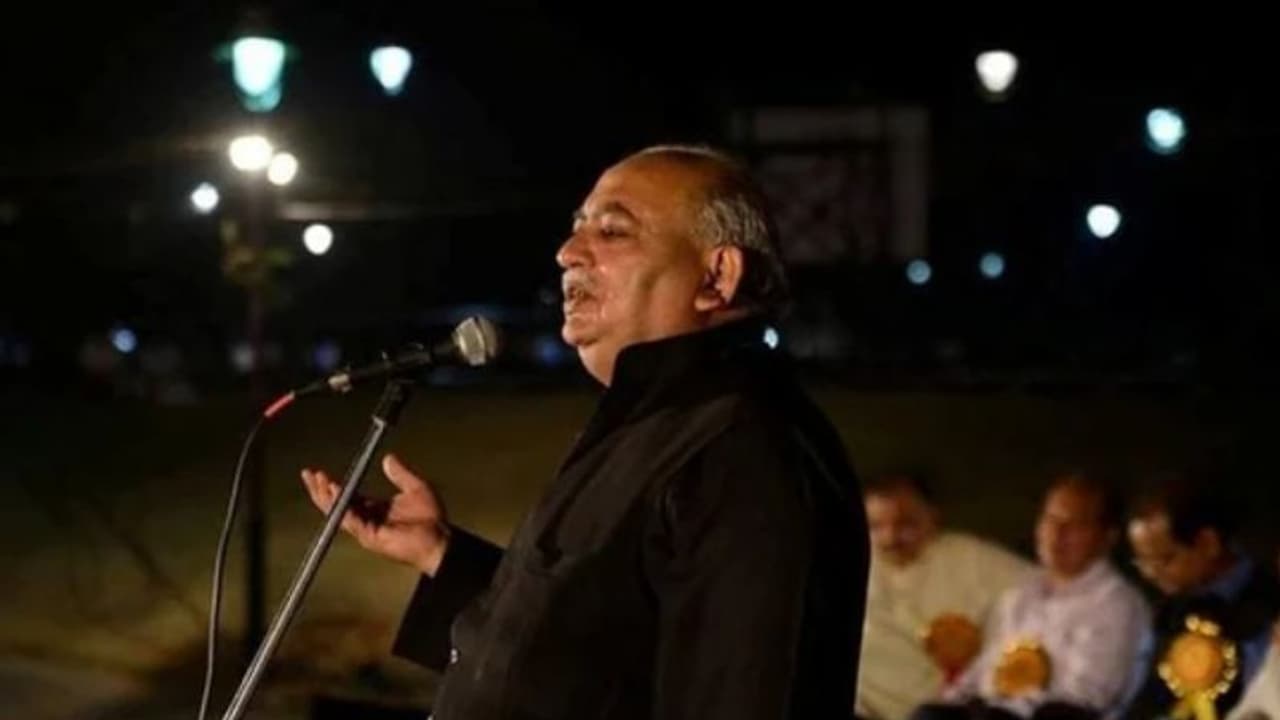 புற்றுநோயால் அவதி.. உலக புகழ்பெற்ற கவிஞர் முனவ்வர் ராணா காலமானார் சோகத்தில் மூழ்கிய கலையுலகம்!