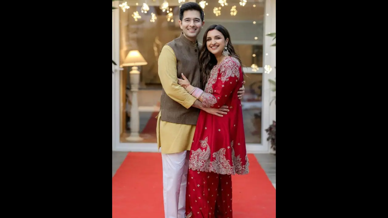 ಅನೇಕ ಮಕ್ಕಳ ಆಸೆ ಹೊಂದಿರೋ ಪರಿಣಿತಿ ಚೋಪ್ರಾ ಗರ್ಭಿಣಿ? ಐದು ತಿಂಗಳಿಗೇ ಕೊಟ್ರಾ ಗುಡ್ ನ್ಯೂಸ್? ಅನೇಕ ಮಕ್ಕಳ ಆಸೆ ಹೊಂದಿರೋ ಪರಿಣಿತಿ ಚೋಪ್ರಾ ಗರ್ಭಿಣಿ? ಐದು ತಿಂಗಳಿಗೇ ಕೊಟ್ರಾ ಗುಡ್ ನ್ಯೂಸ್?