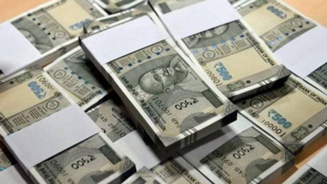 സർക്കാറിനെതിരെ വോട്ട് ചെയ്യാൻ 10 കോടി രൂപയും മന്ത്രി സ്ഥാനവും; ഓഫർ തുറന്ന് പറഞ്ഞ് എംഎൽഎ, പിന്നാലെ കേസ് 