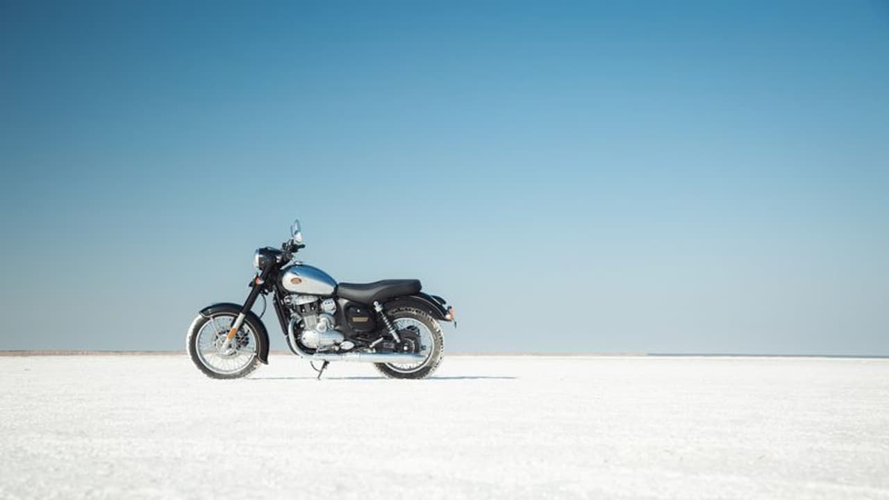 ജാവ യെസ്ഡി 350ന് പുതിയ നിറങ്ങളും അലോയി വീലുകളും ലഭിക്കും ജാവ യെസ്ഡി 350ന് പുതിയ നിറങ്ങളും അലോയി വീലുകളും ലഭിക്കും