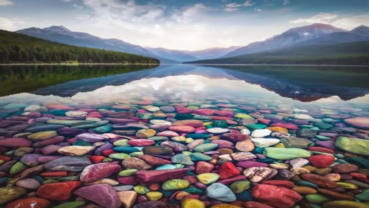 Viral News: अनोखे पत्थरों के लिए फेमस Lake McDonald,नजारा जन्नत से कम नहीं Viral News: अनोखे पत्थरों के लिए फेमस Lake McDonald,नजारा जन्नत से कम नहीं