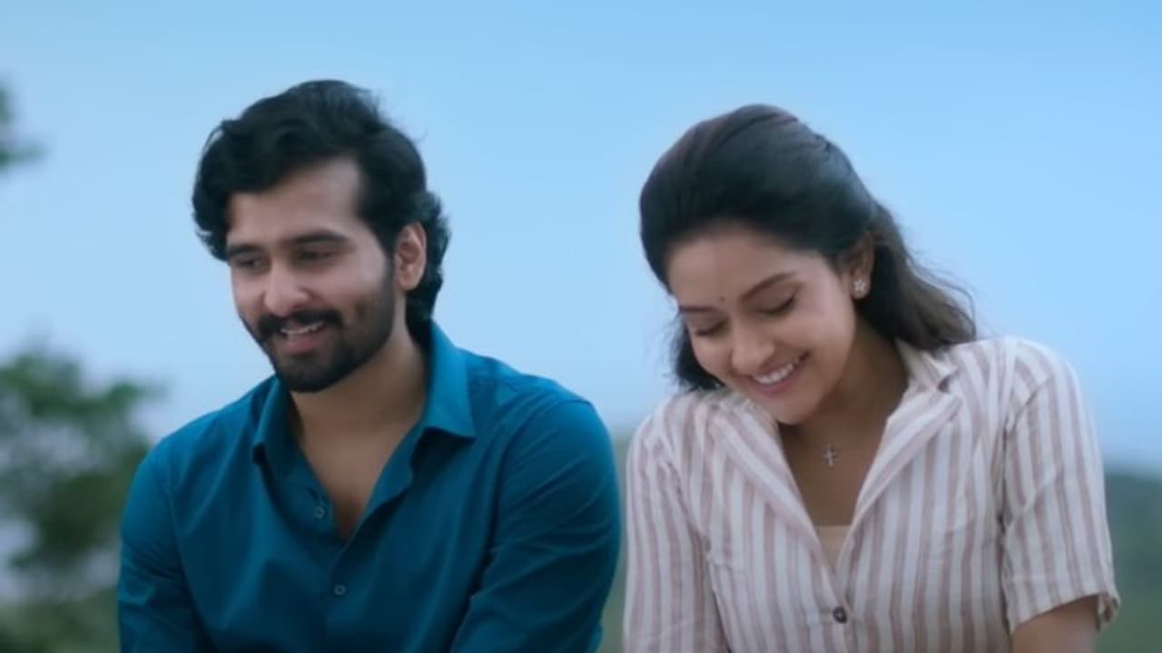 വീണ്ടും ഷെയ്ന് നിഗം, മഹിമ നമ്പ്യാര്; 'ലിറ്റില് ഹാര്ട്സ്' ആദ്യ ഗാനം വീണ്ടും ഷെയ്ന് നിഗം, മഹിമ നമ്പ്യാര്; 'ലിറ്റില് ഹാര്ട്സ്' ആദ്യ ഗാനം