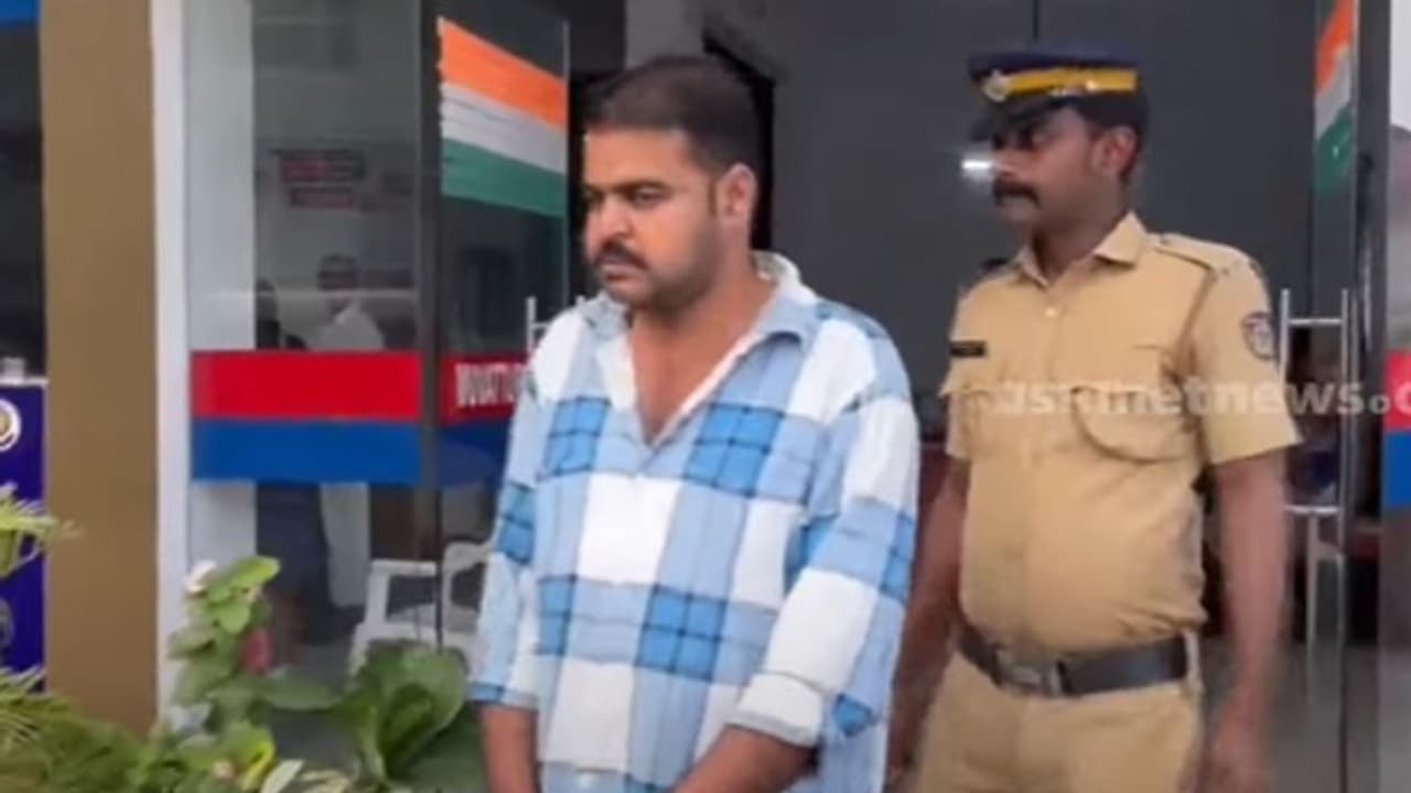 ബാങ്കിൽ 12 വളകൾ പണയം വച്ചു, എല്ലാം മുക്കുപണ്ടം, തട്ടിയത് നാല് ലക്ഷത്തോളം രൂപ, പ്രതി പിടിയിൽ