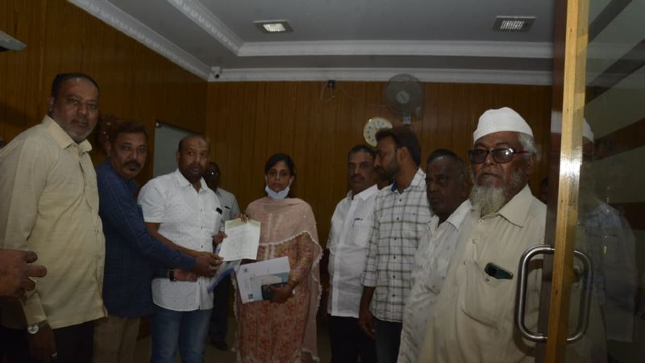 ತುಮಕೂರು : ಲಾರಿ ಚಾಲಕರ ಅನಿರ್ದಿಷ್ಟಾವಧಿ ಮುಷ್ಕರ ತುಮಕೂರು : ಲಾರಿ ಚಾಲಕರ ಅನಿರ್ದಿಷ್ಟಾವಧಿ ಮುಷ್ಕರ