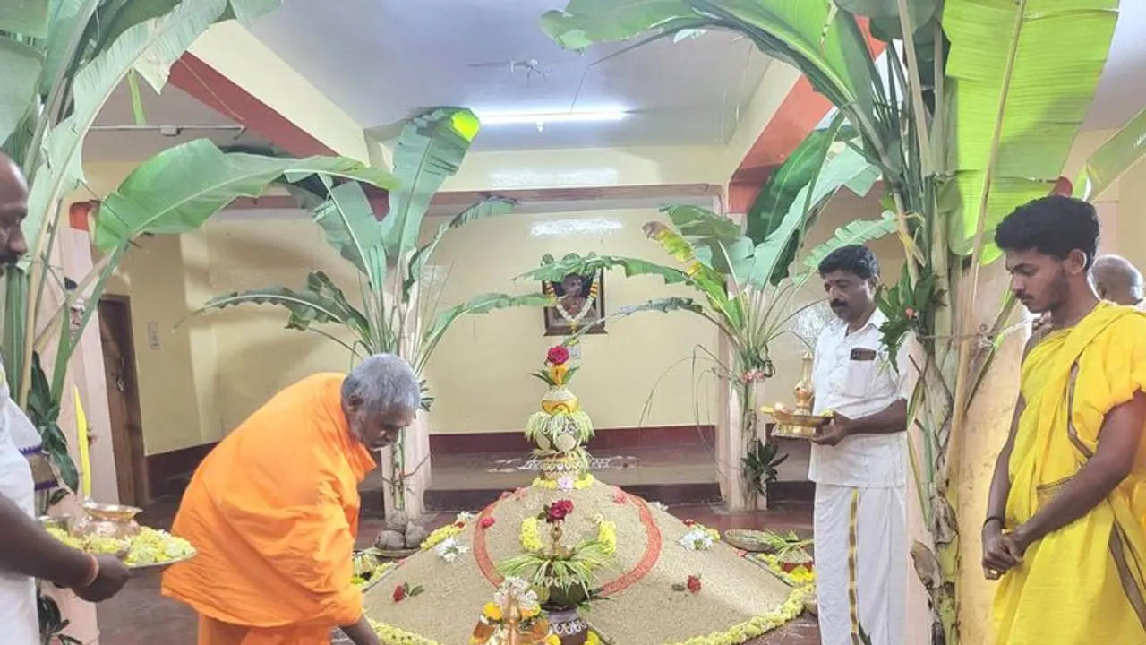 ದಾನ, ಧರ್ಮ, ನಿಸ್ವಾರ್ಥ ಜೀವನದಿಂದ ಆತ್ಮತೃಪ್ತಿ ಸಾಧ್ಯ: ದಸರೀಘಟ್ಟ ಶ್ರೀ ದಾನ, ಧರ್ಮ, ನಿಸ್ವಾರ್ಥ ಜೀವನದಿಂದ ಆತ್ಮತೃಪ್ತಿ ಸಾಧ್ಯ: ದಸರೀಘಟ್ಟ ಶ್ರೀ