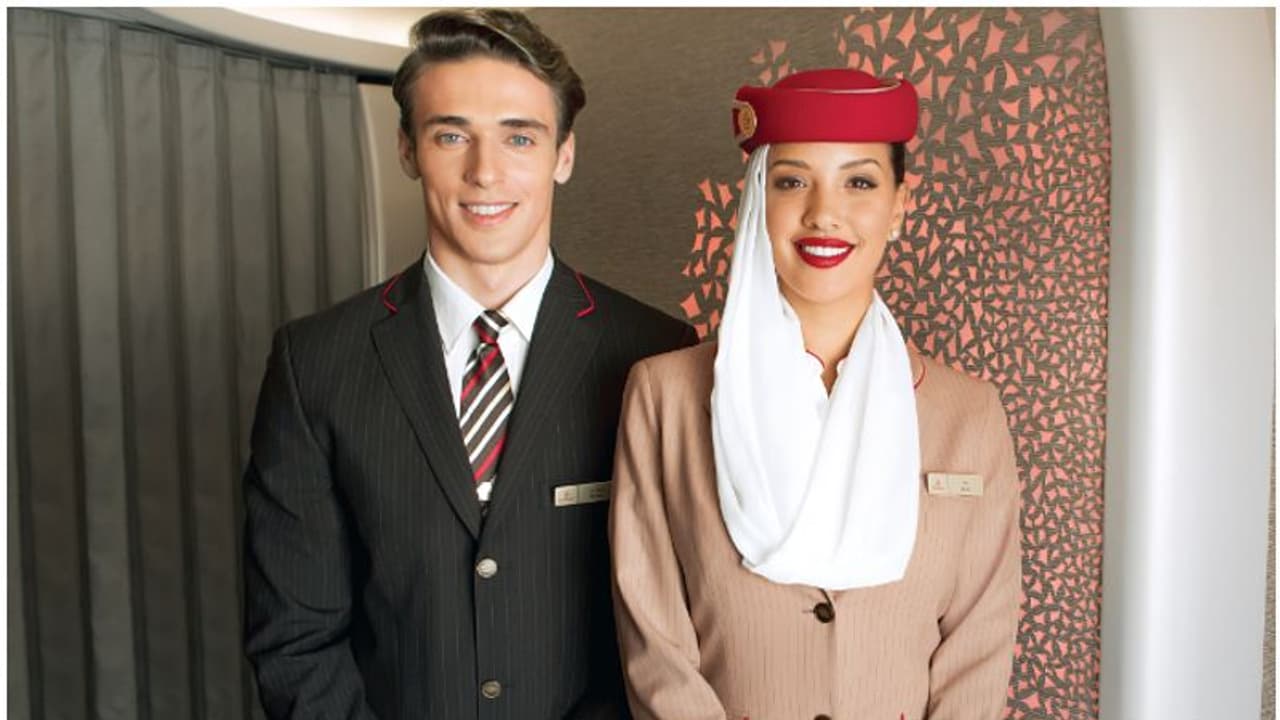 ഗംഭീര ഓഫര്‍! ആദ്യം 2,35,014 രൂപ ശമ്പളം, അലവൻസുകള്‍; ഗ്ലാമറസ് ജോലി വേണോ? 5000 പേർക്ക് വാതിൽ തുറന്ന് എയര്‍ലൈൻ