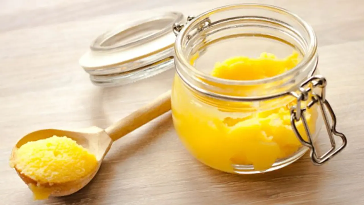 മലബന്ധം മുതല് മുട്ടുവേദന വരെ അകറ്റും; ദിവസവും നെയ്യ് ഡയറ്റില് ഉള്പ്പെടുത്തൂ... മലബന്ധം മുതല് മുട്ടുവേദന വരെ അകറ്റും; ദിവസവും നെയ്യ് ഡയറ്റില് ഉള്പ്പെടുത്തൂ...