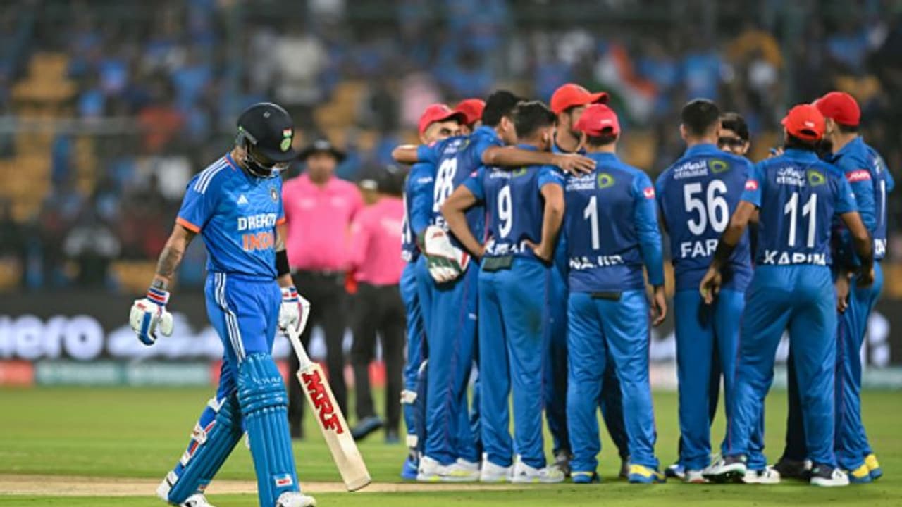 ഇതുപോലൊരു ബാറ്റിംഗ് ദുരന്തം സംഭവിച്ചത് 16 വർഷം മുമ്പ്; ഇന്ത്യൻ ടീം നാണക്കേടിന്റെ ചവറ്റുകൊട്ടയില്, പിന്നീട് ഇതുപോലൊരു ബാറ്റിംഗ് ദുരന്തം സംഭവിച്ചത് 16 വർഷം മുമ്പ്; ഇന്ത്യൻ ടീം നാണക്കേടിന്റെ ചവറ്റുകൊട്ടയില്, പിന്നീട്