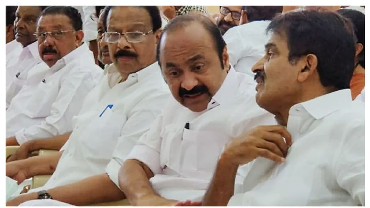 കെപിസിസിയിൽ സമ്പൂര്‍ണ അഴിച്ചുപണിക്ക് ഹൈക്കമാൻഡ് നീക്കം, ഡിസിസി അധ്യക്ഷന്മാരിലും മാറ്റത്തിന് സാധ്യത 