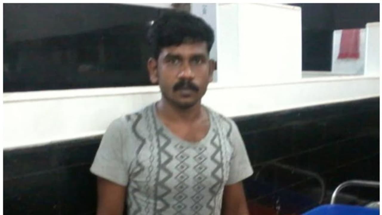 പ്രമാദമായ സുന്ദരിയമ്മ കൊലക്കേസിൽ കോടതി കുറ്റവിമുക്തനാക്കിയ ജയേഷിനെ പോക്സോ കേസിലും വെറുതെവിട്ടു പ്രമാദമായ സുന്ദരിയമ്മ കൊലക്കേസിൽ കോടതി കുറ്റവിമുക്തനാക്കിയ ജയേഷിനെ പോക്സോ കേസിലും വെറുതെവിട്ടു